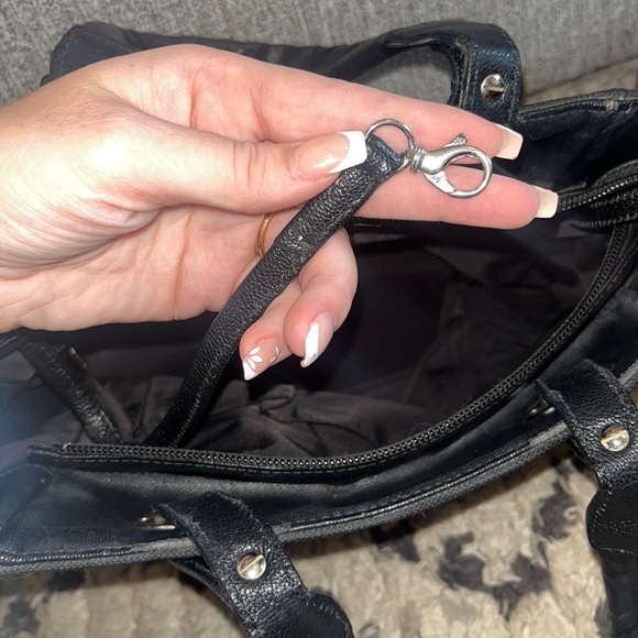 🖤 Chanel Biarritz Quilted Tote Bag - Picture 11 of 16